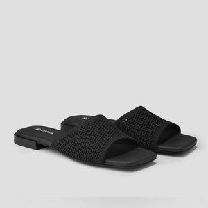 Vivaia- black wide band slides NEW